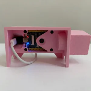 Innenansicht des Lightning Piggy mit ESP32-Board und USB-C-Anschluss